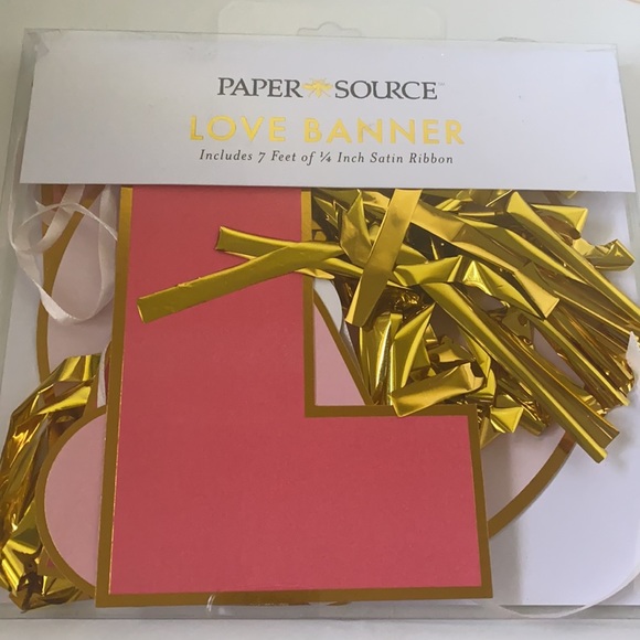 💜 PAPER SOURCE Love Heart Tassel Garland NIB - Picture 2 of 4